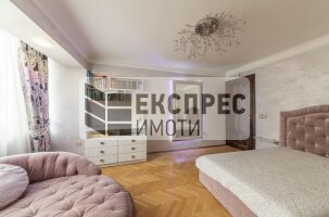 Furnished 2 bedroom apartment, Center