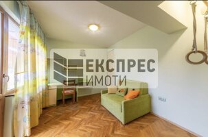 Furnished 2 bedroom apartment, Center