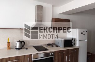 Обзаведен Тристаен апартамент, Център