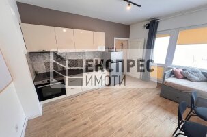 Обзаведен Тристаен апартамент, Център