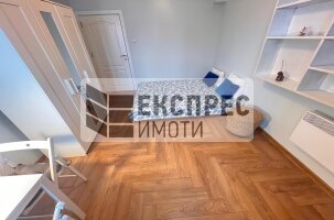 Обзаведен Тристаен апартамент, Център