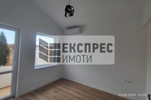 Необзаведен, Четиристаен апартамент, Център