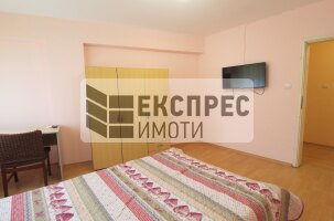 Обзаведен Тристаен апартамент, Окръжна болница