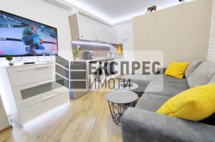  Studio, Regional hospital