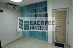  Commercial space, Farmers' Market