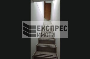  Commercial space, Farmers' Market