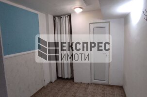  Commercial space, Farmers' Market