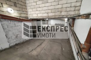  Parkplatz, Tsveten Kvartal