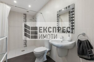 Furnished 2 bedroom apartment, Center