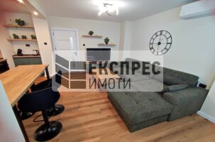 Обзаведен Четиристаен апартамент, Окръжна болница