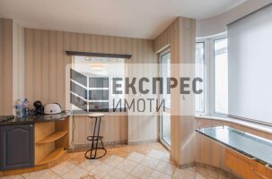 Luxury Penthouse, Greek area