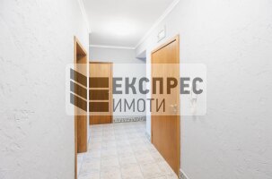 Luxury Penthouse, Greek area