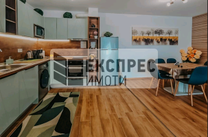 FURNISHED 2 bedroom apartment, Red Square