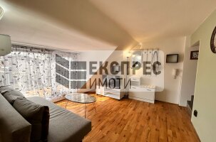 Обзаведен, Тристаен апартамент, Окръжна болница