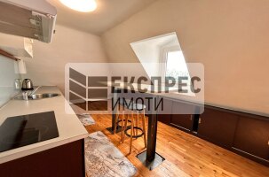 Обзаведен, Тристаен апартамент, Окръжна болница