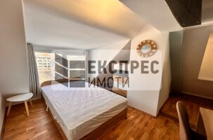 Обзаведен, Тристаен апартамент, Окръжна болница