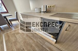 Луксозен,Обзаведен Четиристаен апартамент, Център