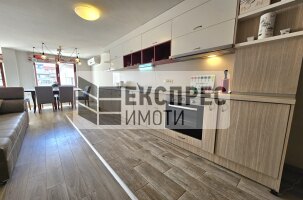 Луксозен,Обзаведен Четиристаен апартамент, Център