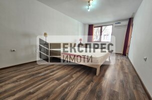 Луксозен,Обзаведен Четиристаен апартамент, Център