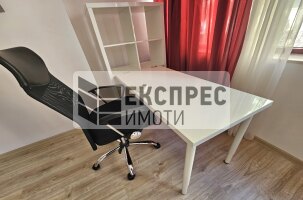 Луксозен,Обзаведен Четиристаен апартамент, Център