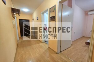 Обзаведен Тристаен апартамент, Окръжна болница