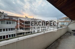 Обзаведен Тристаен апартамент, Окръжна болница