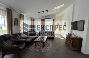 Furnished 2 bedroom apartment, Center