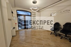  Търговско помещение, Център