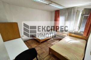 ОБЗАВЕДЕН Многостаен апартамент, Окръжна болница