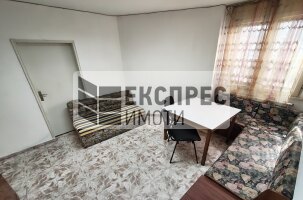 ОБЗАВЕДЕН Многостаен апартамент, Окръжна болница