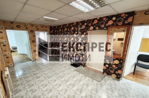 ОБЗАВЕДЕН Многостаен апартамент, Окръжна болница