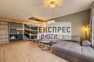 Нов, Луксозен, Обзаведен Тристаен апартамент, Център