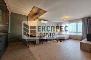 Нов, Луксозен, Обзаведен Тристаен апартамент, Център