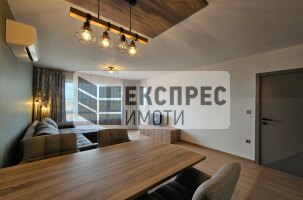 Нов, Луксозен, Обзаведен Тристаен апартамент, Център