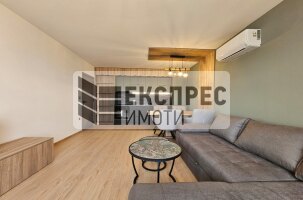 Нов, Луксозен, Обзаведен Тристаен апартамент, Център