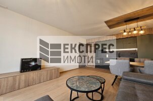 Нов, Луксозен, Обзаведен Тристаен апартамент, Център