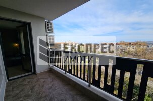 Нов, Луксозен, Обзаведен Тристаен апартамент, Център