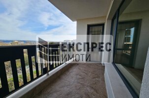 Нов, Луксозен, Обзаведен Тристаен апартамент, Център