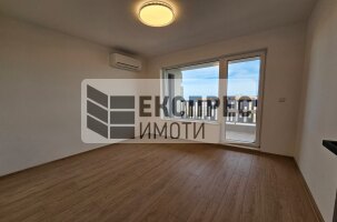 Нов, Луксозен, Обзаведен Тристаен апартамент, Център