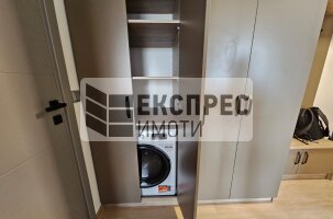 Нов, Луксозен, Обзаведен Тристаен апартамент, Център