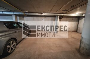 UNDERGROUND PARKING Garage, Regional hospital