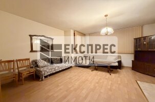 Furnished 3 bedroom apartment, Farmers' Market