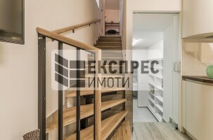 Нов Луксозен Тристаен апартамент, Център