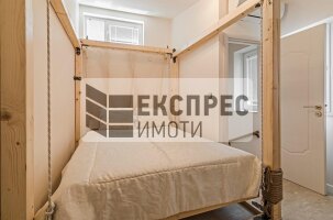 Нов Луксозен Тристаен апартамент, Център