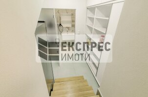 Нов Луксозен Тристаен апартамент, Център