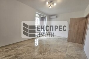 Half-furnished 1 bedroom apartment, Troshevo