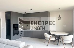  2 Schlafzimmer Wohnung, Chayka