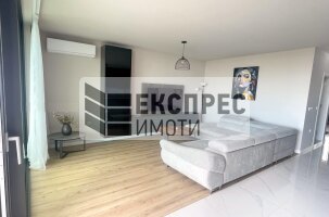  2 Schlafzimmer Wohnung, Chayka