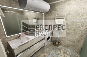  2 Schlafzimmer Wohnung, Chayka