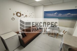  Studio, Regional hospital